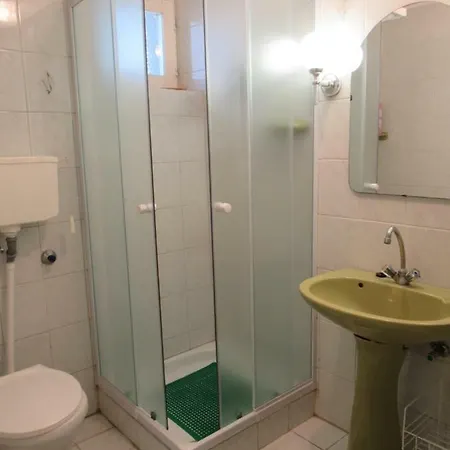 2+2 Fos Koezpontjaban Lantställe Badacsonytomaj