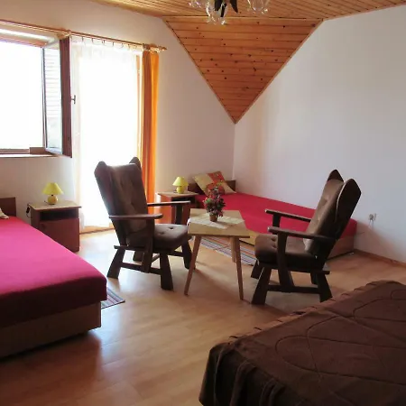 2+2 Fos Koezpontjaban Εξοχικό σπίτι *